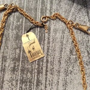 Vintage Trifari Chain Chocker/Necklace Gold Tone Chain